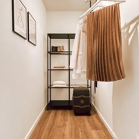 Appartement Gruenoase - Zentrumsnah Detmold Buitenkant foto
